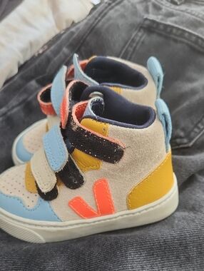 Veja Kids High-Top Sneakers in Beige, Yellow, Light Blue & Coral
